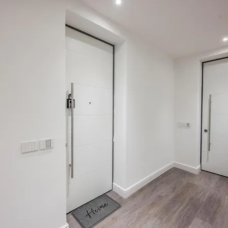 Domus Castello Estense Apartment